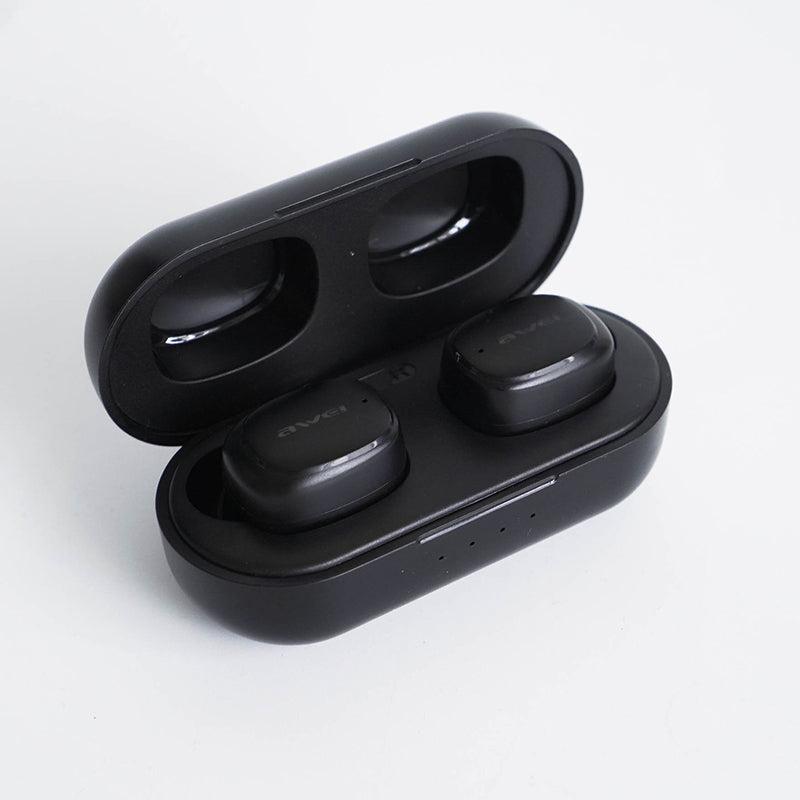 Black Premium Travel Tech Gift Box – Luxury Essentials Set 🖤✈️